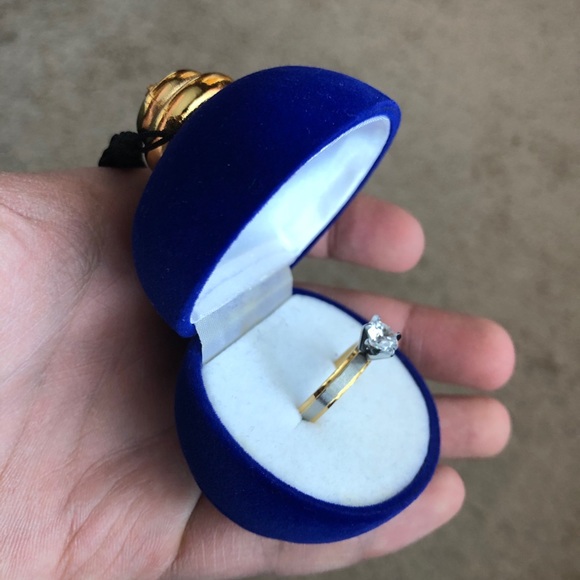 Diamond ring - Picture 3 of 3